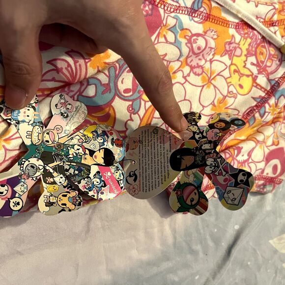 tokidoki Paradise Beach Hoodie Women’s Large Full Zip Short Sleeve Rare Graphic - Picture 13 of 16